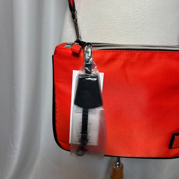 NWT IHKWIP ORANGE CROSSBODY BAG WITH ADJUSTABLE STRAPS - Picture 5 of 8